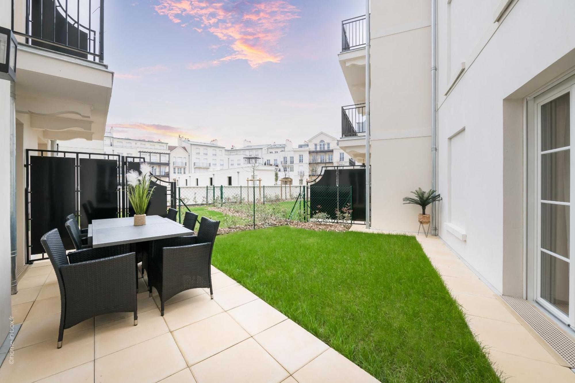 Ferienwohnung Columbus Garden By Plaza Serris Exterior foto